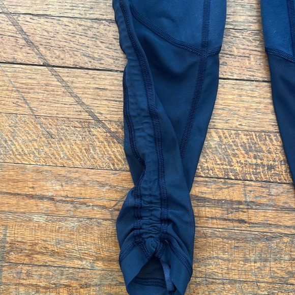 Navy Lululemon Sweaty Endeavor Tight *Full-On Luon - Picture 5 of 6